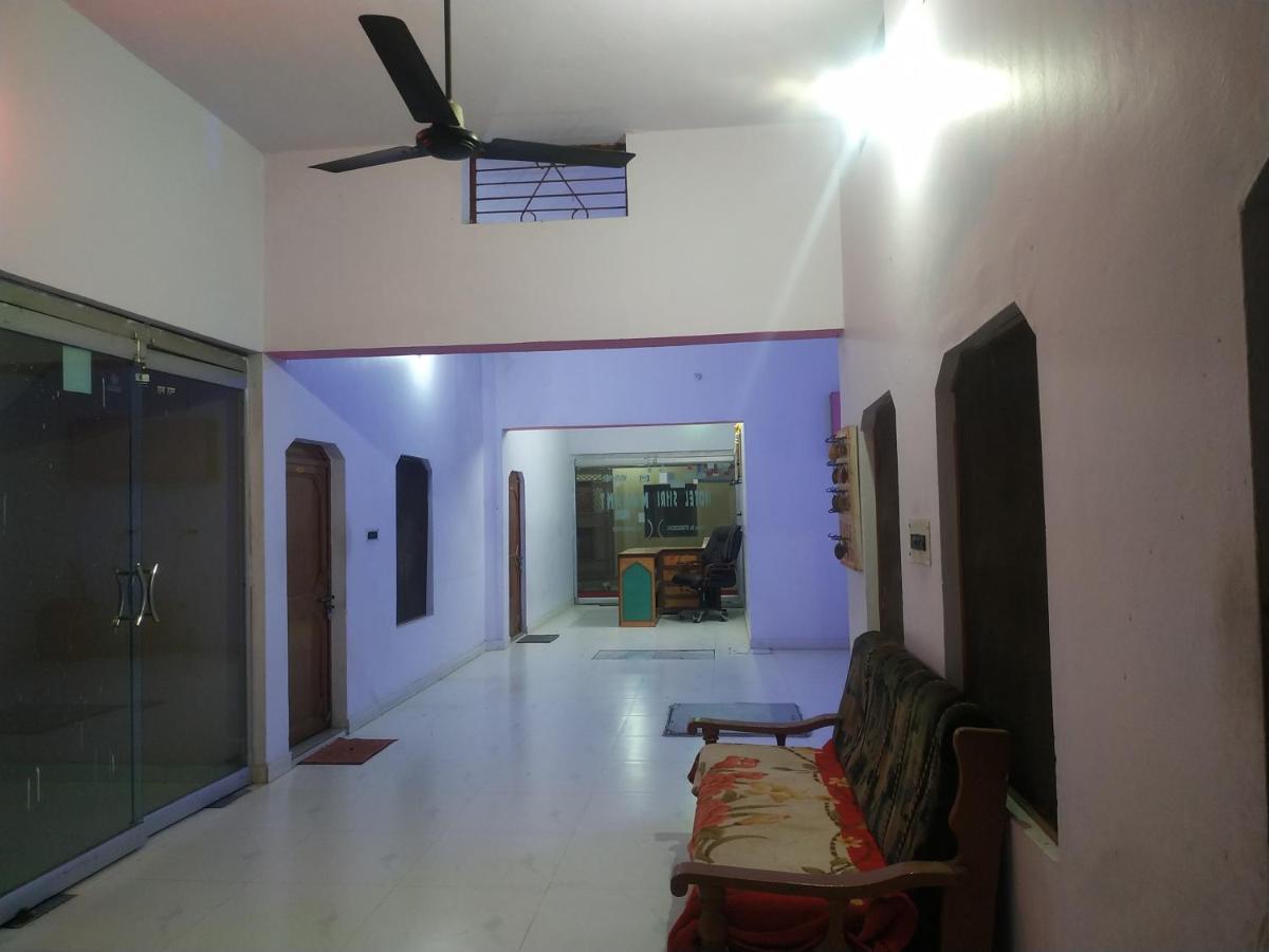 Hotel Shri Mahant Orchha 5 Mint Walking From Ram Raja Temple Exterior photo