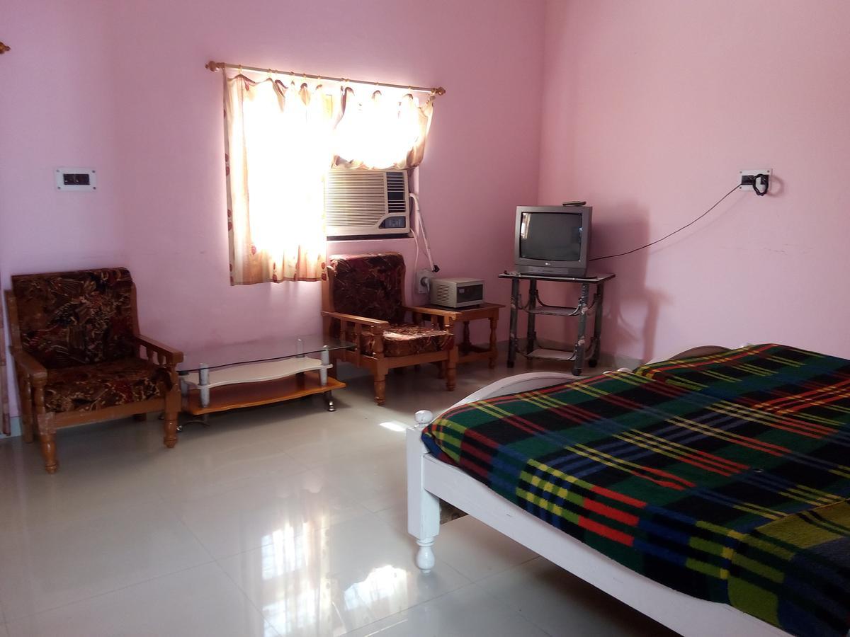 Hotel Shri Mahant Orchha 5 Mint Walking From Ram Raja Temple Exterior photo